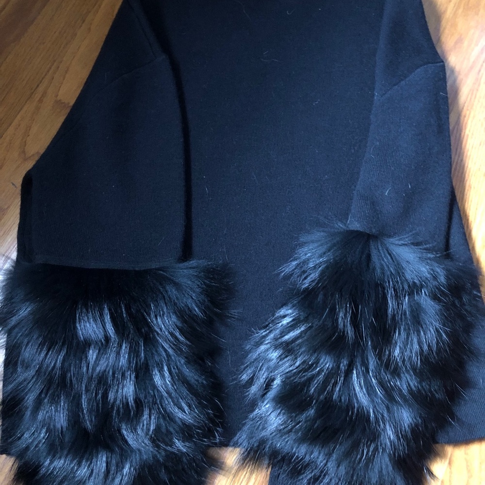 ALICE+OLIVIA black sweater with Fox sleeves